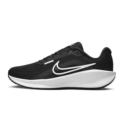 Nike DOWNSHIFTER 13 Comfort Fabric Prodyšné nízké ležérní městské běžecké boty pro ženy, černé/bílé FD6476-001