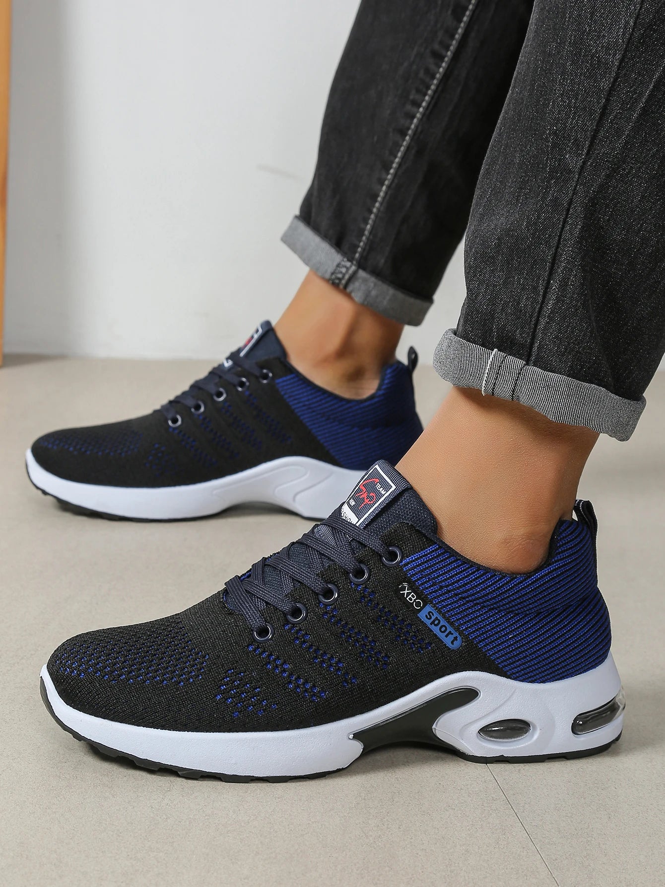 Men’s Casual Sports Shoes, Breathable Mesh Lace-Up Versatile Sports Shoes