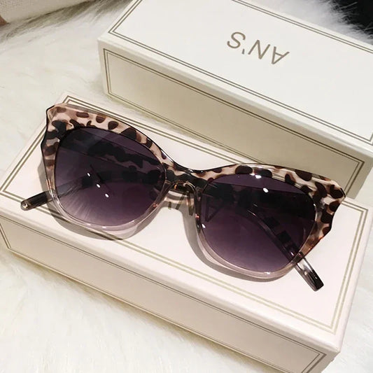 Fashion Cat Eye Sunglasses Women Vintage Sun Glasses Female Cateye Frame Mirror Retro Luxury Traveling Gradient Oculos De Sol