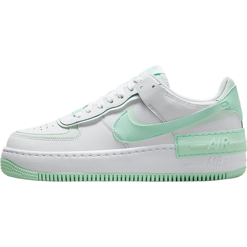 Nike eredeti AIR FORCE 1 női, vastag talpú, alacsony szárú klasszikus cipő FZ3773-100