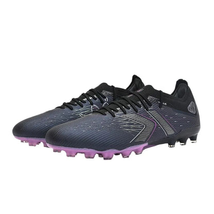 Kelme MG futbolo bateliai vyrams natūraliai ir dirbtinei vejai, profesionalioms varžyboms ir treniruotėms, neslystantys futbolo bateliai