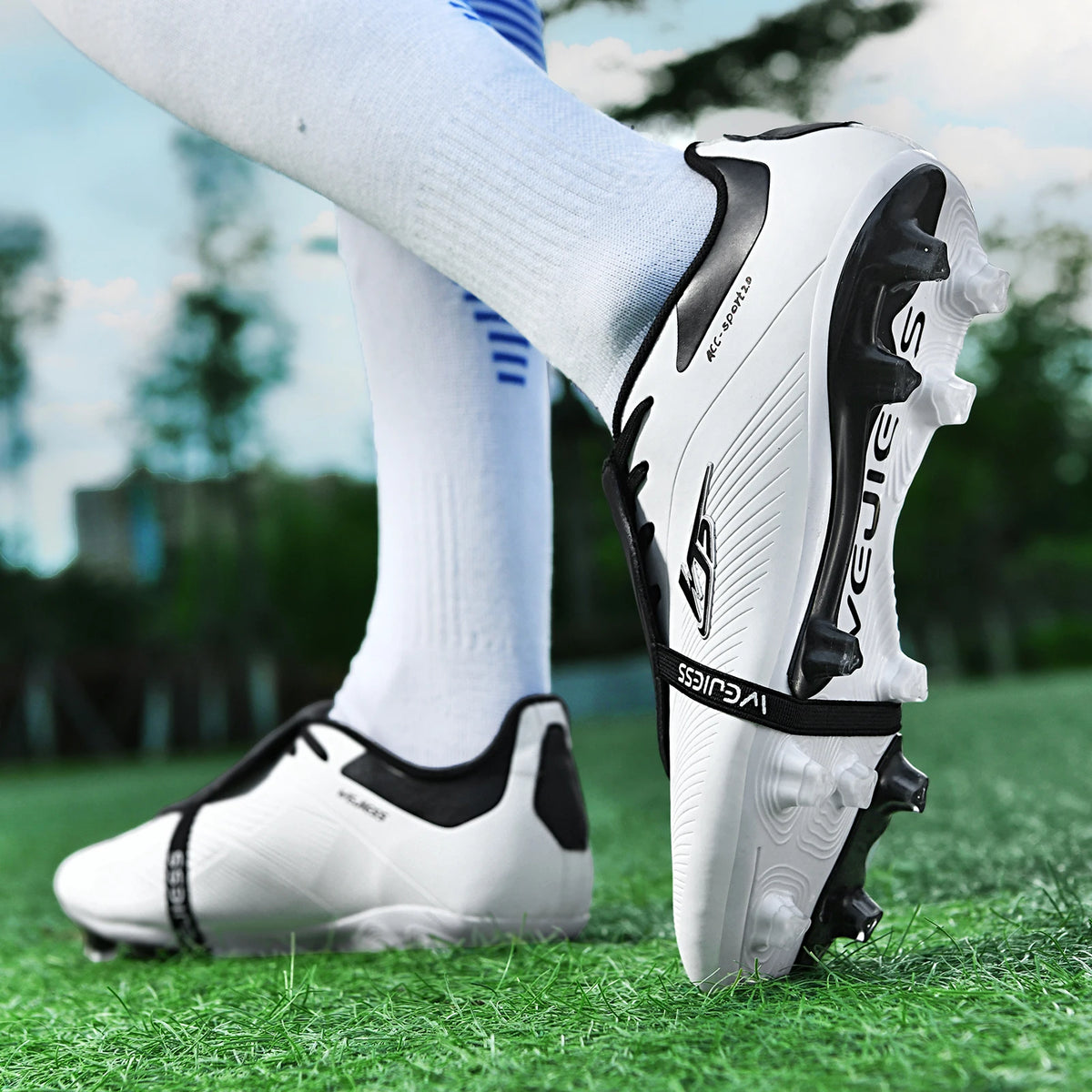 Nouvelles chaussures de football pour hommes, chaussures de soccer de haute qualité, crampons, chaussures unisexes pour femmes, vente flash, chaussures de futsal professionnelles, baskets TF/FG ultralégères