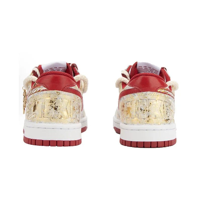 Baskets personnalisées Nike « Big Moon Over River & Blazing Apollo » : modèle bas pour homme, avec feuille d'or, amortissantes et résistantes à l'usure