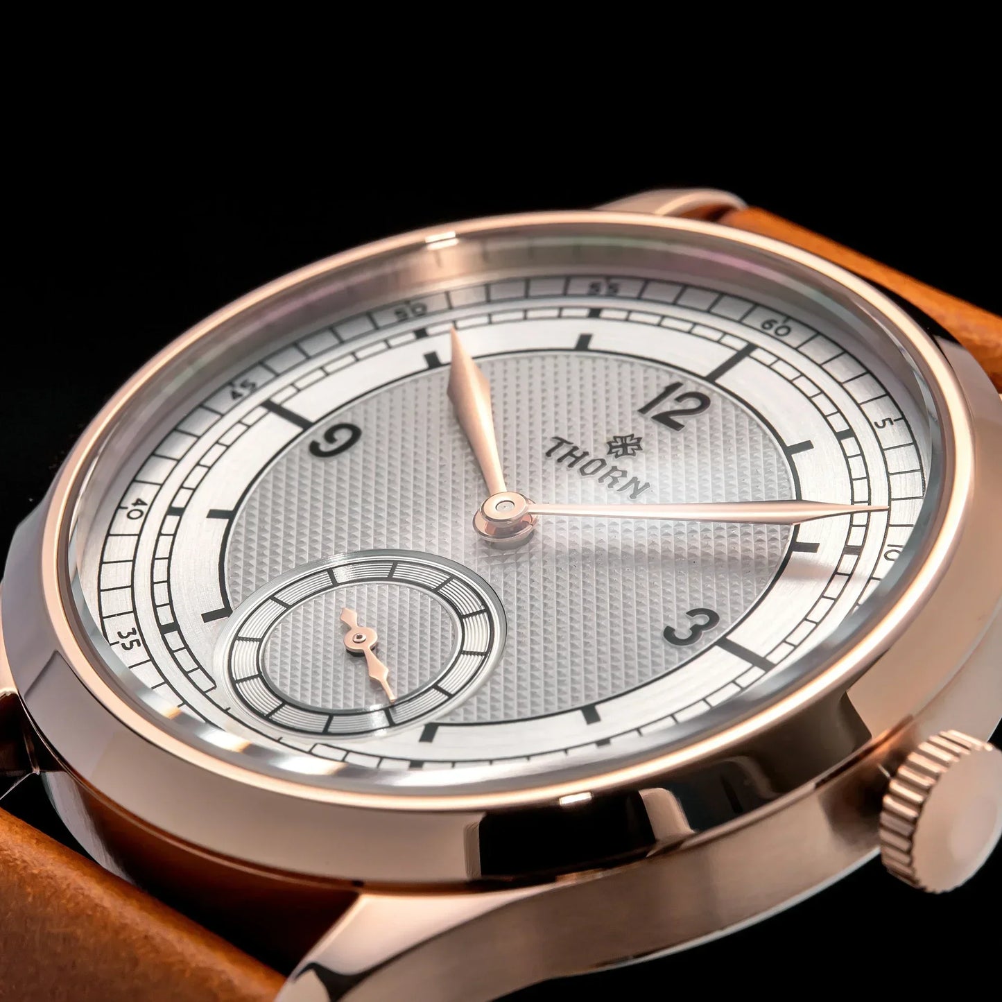 THORN T001 Quartz Watch 316L Stainless Steel Sapphire Crystal Waterproof Grilled Blue Hands Fashion Business Men WomenWatch