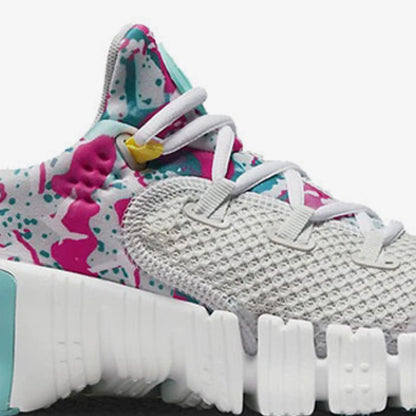 Originálne dámske pohodlné bežecké topánky Nike Free Metcon 4 DQ0304-001