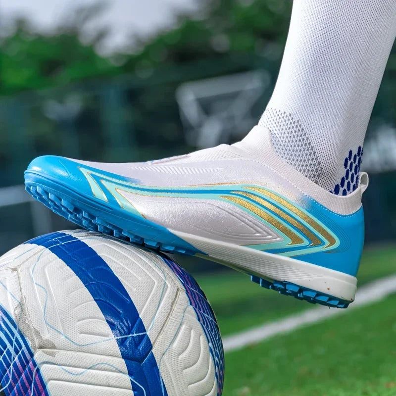Nouvelles chaussures de football pour hommes, baskets de match, chaussures de futsal antidérapantes, crampons pour terrain en herbe, chaussures de football d'intérieur, légères, de haute qualité, pour l'extérieur