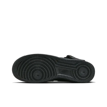 Unisex tenisky Nike Air Force 1 Mid – podpora kotníku, klasické odpružené pohodlí a odolnost pro celodenní nošení DQ7666-001