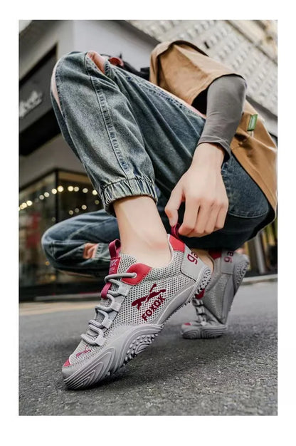 Zapatillas de running para hombre transpirables con parte superior de malla ligera, suela suave y cómoda, calzado deportivo casual de verano a la moda
