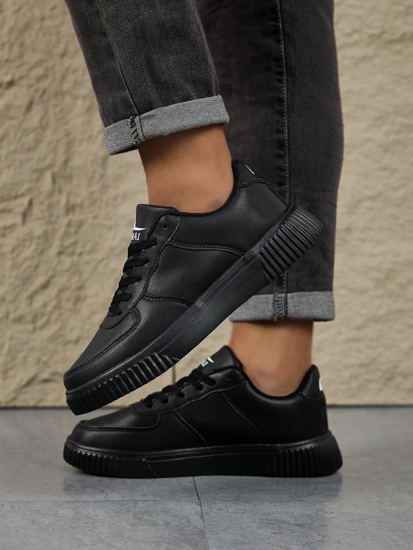 Fashion Leather Men White Sneakers Breathable Comfort Classic Casual Shoes Mens Women Outdoor Walking Shoes Couple Footwear Size