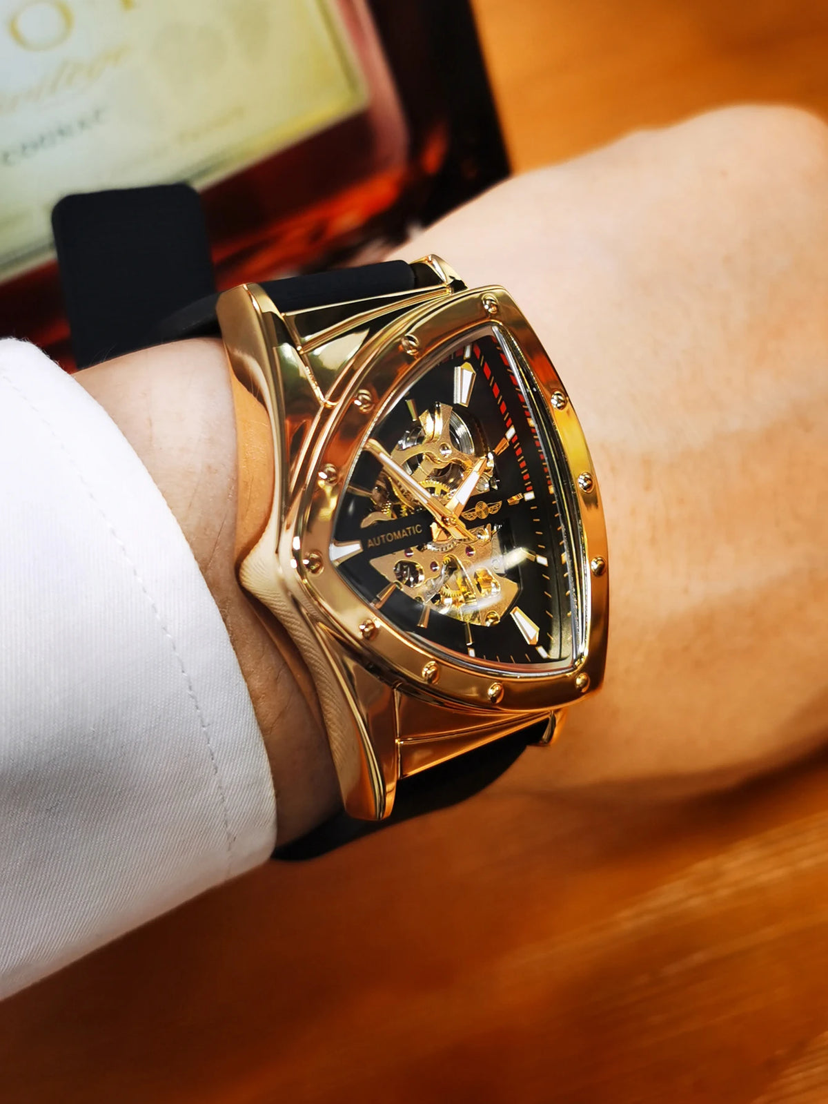 Montre automatique pour homme WINNER, design squelette triangulaire, aiguilles luminescentes, bracelet en caoutchouc, style militaire, montre mécanique de luxe