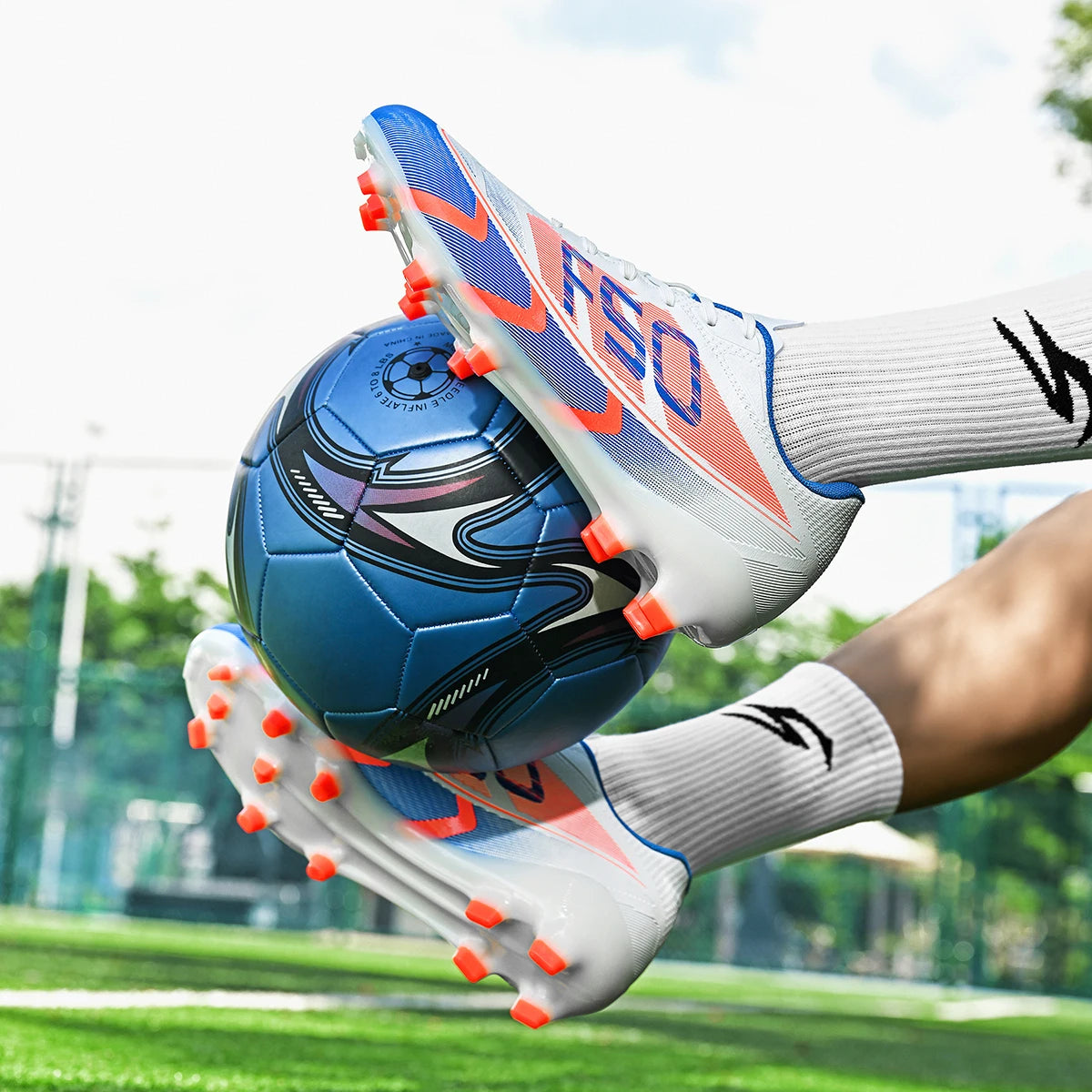 Chaussures de football pour hommes, crampons AG FG pour terrains durs, amortissement des chocs, confort, résistance à l'usure, idéales pour les matchs sur gazon naturel.