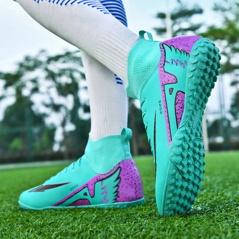 Chaussures de Football pour hommes et femmes, chaussures de sport en plein air, chaussettes ultralégères, antidérapantes, baskets de Futsal, nouvelle mode