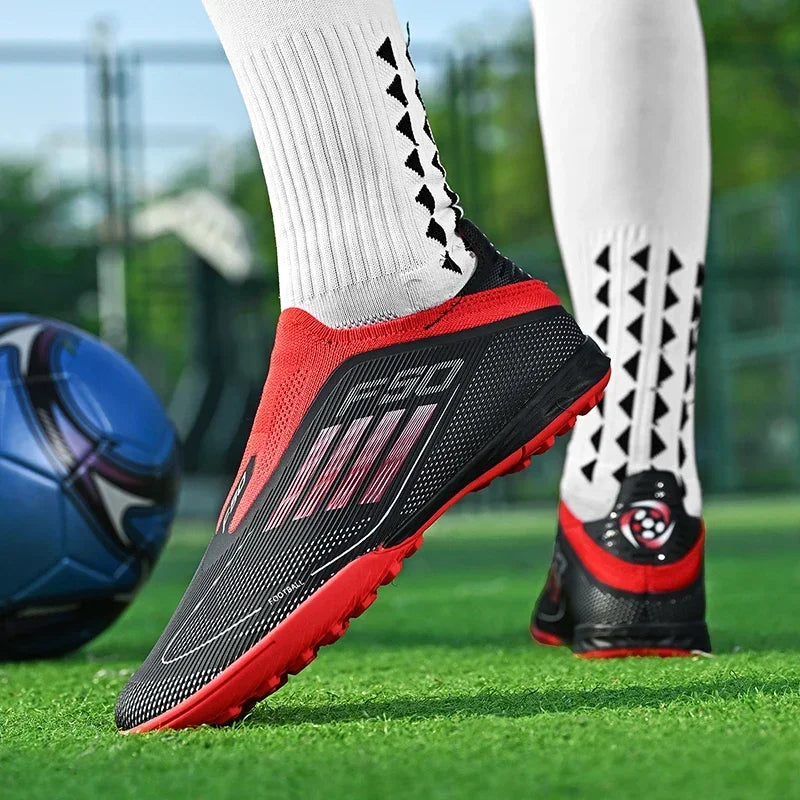 Nouvelles chaussures de football pour hommes, crampons longs d'entraînement, chaussures de football pour matchs en extérieur, crampons pour garçons et adultes, respirantes, antidérapantes, confortables pour le sport