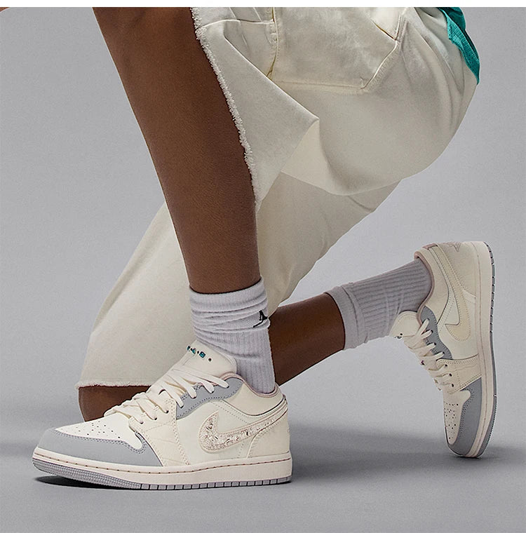 Nike Original Air Jordan 1 Low Damen-Sportschuhe, strapazierfähig, IH7323-100