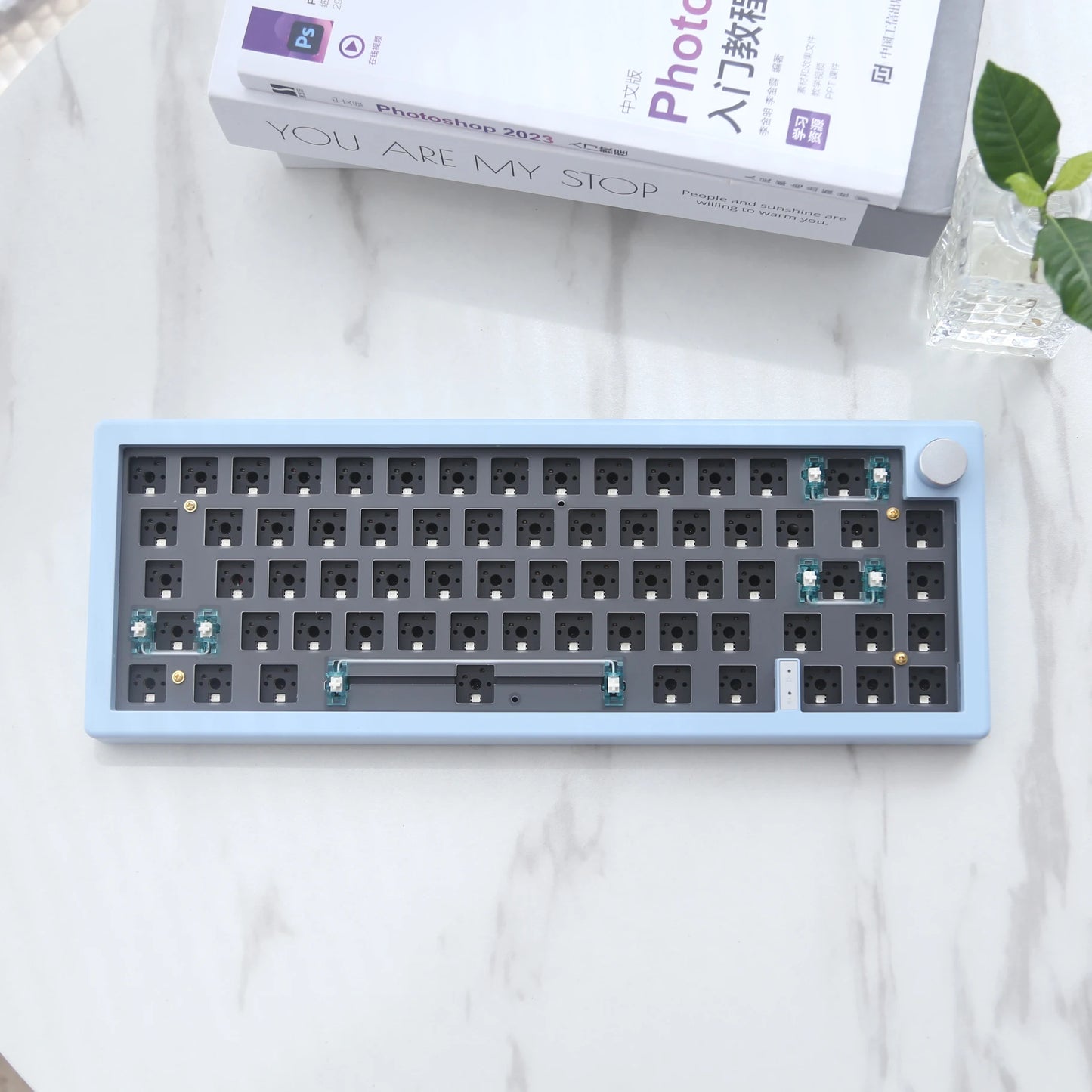 Kit tastiera meccanica personalizzata GMK67 65% Gasket Bluetooth 2.4G wireless hot-swappable con retroilluminazione RGB