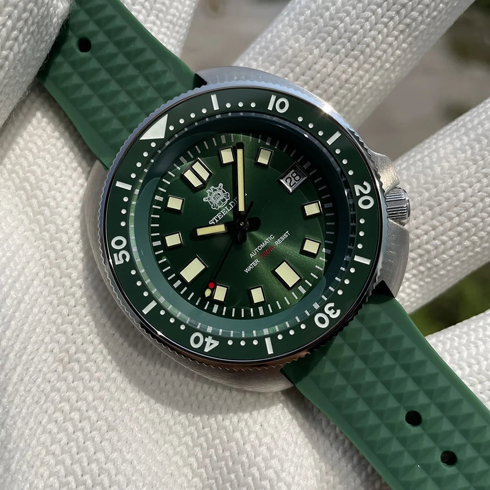 SD1970 Steeldive Brand Sunray Dial Milled Clasp Bracelet 44mm Case 200M Waterproof NH35 Turtle Men Dive Watch with Ceramic Bezel