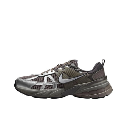 Nike V2K Run Retro Running Shoes Comfortable cushioning and durable construction Unisex everyday casual style HQ1678-200