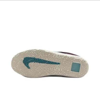 Nike's New SB Series Women's Skate Shoes with Strong Grip, Lightweight, Durable, Comfortable Mesh Material, Suitable for Daily Commuting, Low-Top Flat Shoes, SB Day One Unique Color-Blocking, Eye-Catching, Versatile Casual Sneakers