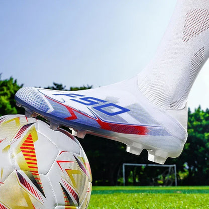Nouvelles chaussures de football pour hommes, mi-hautes, légères, très vendues, pour l'entraînement sur herbe, antidérapantes, crampons de haute qualité pour l'extérieur.