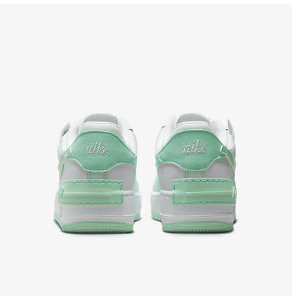 Nike eredeti AIR FORCE 1 női, vastag talpú, alacsony szárú klasszikus cipő FZ3773-100
