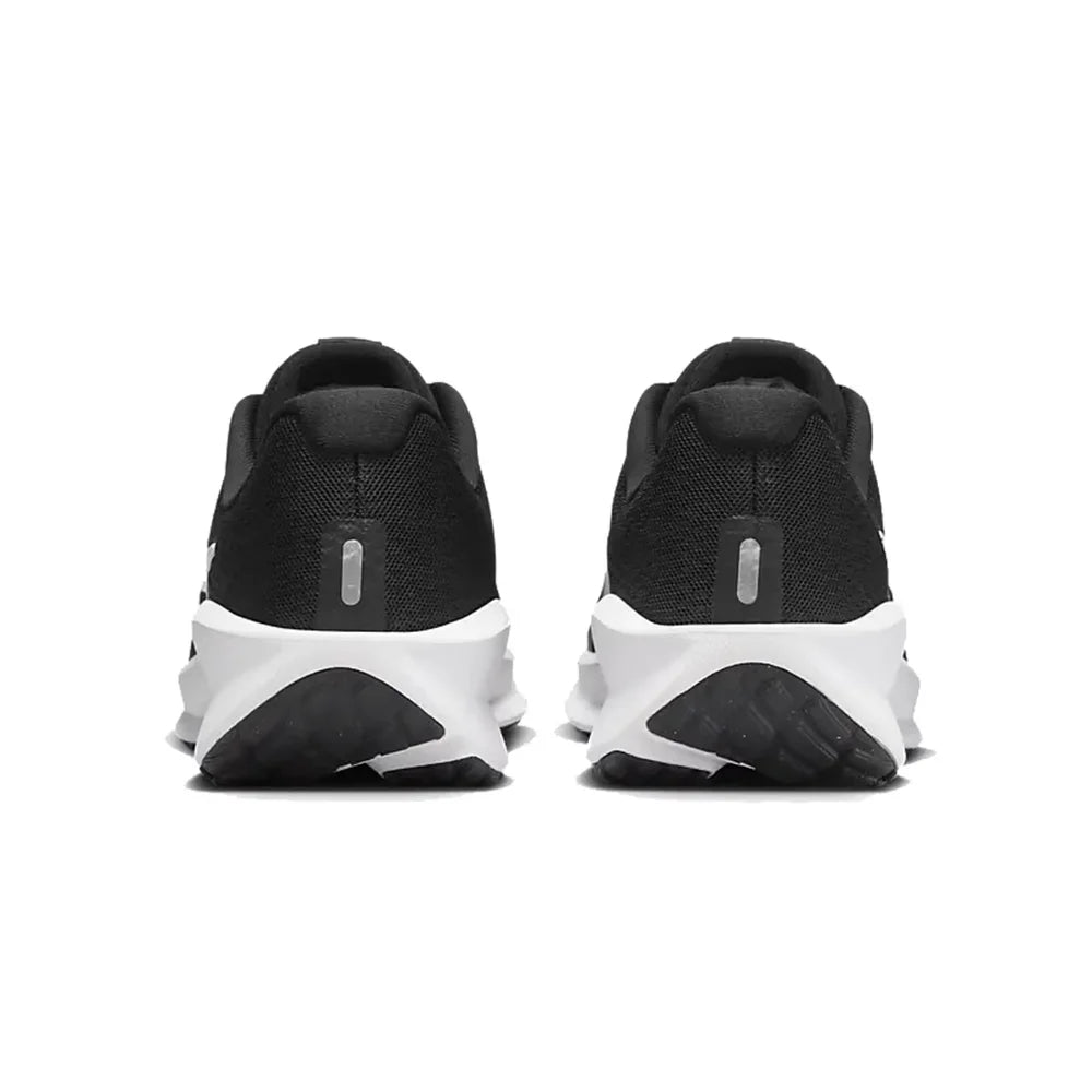 Nike DOWNSHIFTER 13 Comfort Fabric Prodyšné nízké ležérní městské běžecké boty pro ženy, černé/bílé FD6476-001