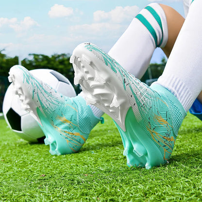 Nouvelles chaussures de football pour hommes, très vendues, chaussures de football à tige haute, crampons de futsal pour terrain en herbe, baskets d'intérieur de haute qualité, antidérapantes pour l'extérieur.