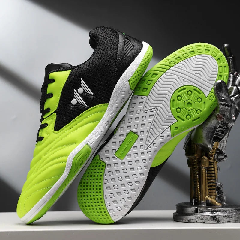 Nouvelles chaussures de football pour hommes, crampons montants pour terrain gazonné, antidérapantes, de haute qualité, pour futsal, idéales pour les matchs en salle et l'extérieur, très vendues.