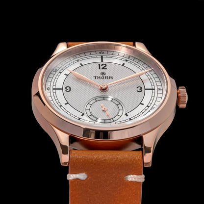 THORN T001 Quartz Watch 316L Stainless Steel Sapphire Crystal Waterproof Grilled Blue Hands Fashion Business Men WomenWatch