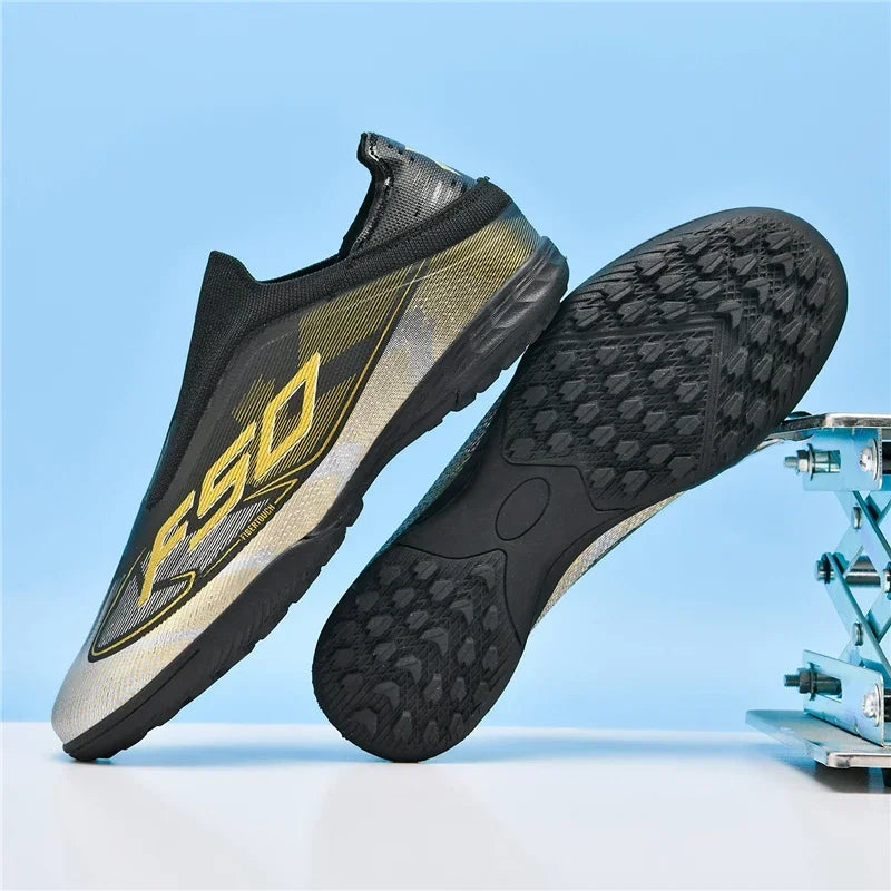 Nouvelles chaussures de football pour hommes, chaussures de sport à cheville haute, respirantes, pour futsal, antidérapantes, ultra-légères, chaussures de football de haute qualité pour matchs en extérieur.