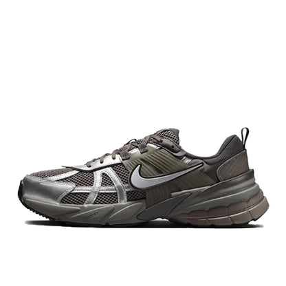 Nike V2K Run Retro Running Shoes Comfortable cushioning and durable construction Unisex everyday casual style HQ1678-200