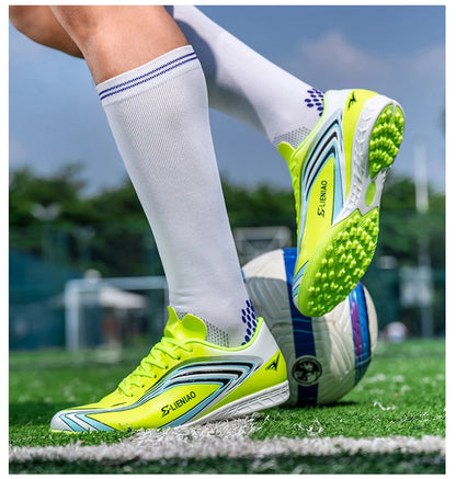 Nouvelles chaussures de football pour hommes, crampons de terrain antidérapants, chaussures de football pour l'entraînement, baskets de haute qualité, futsal, intérieur, vente chaude, extérieur