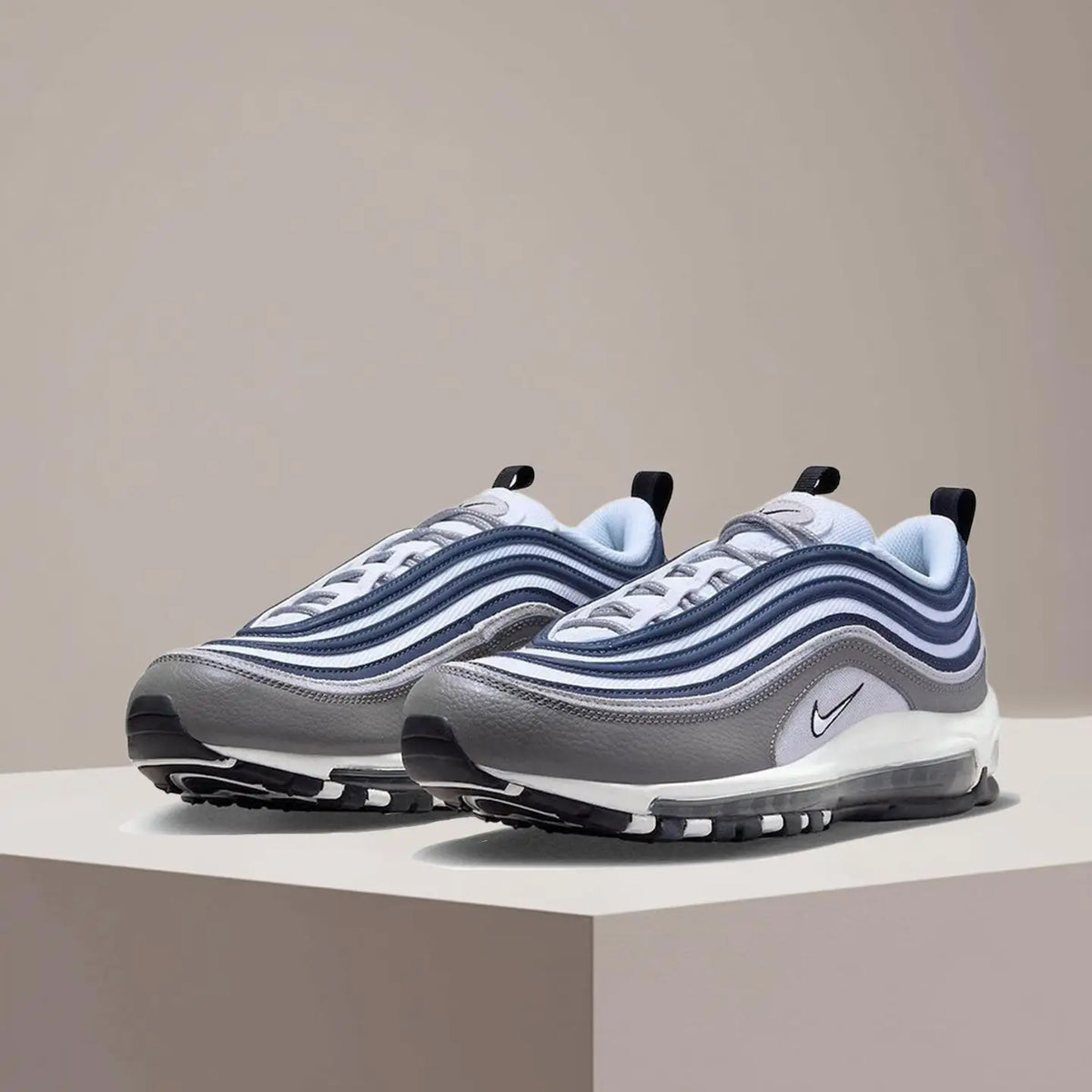 „Nike Air Max“ unisex bėgimo bateliai su amortizacija – neslystantys, patvarūs, universalūs kasdieniniai bėgimo bateliai DV7421-001