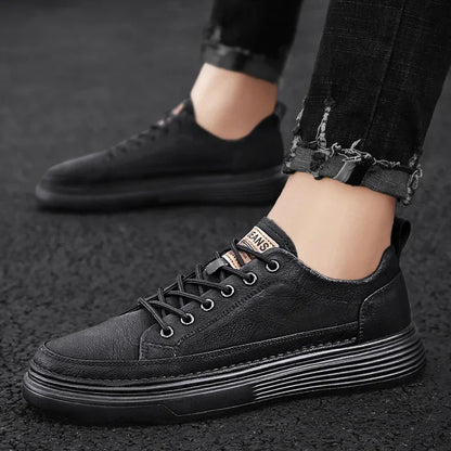 Sneakers classiche da uomo con plateau, scarpe casual slip-on da uomo, sneakers in pelle, nuove scarpe basse comode, mocassini da uomo per la primavera