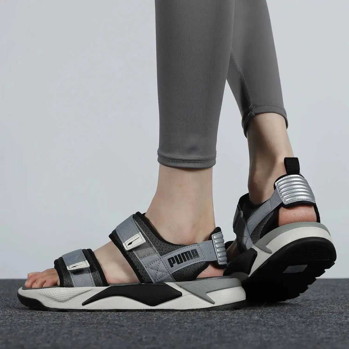 Nouvelles sandales Puma pour hommes et femmes, chaussures de plage décontractées et à la mode pour voyages en plein air, sandales pour couple 374862-04