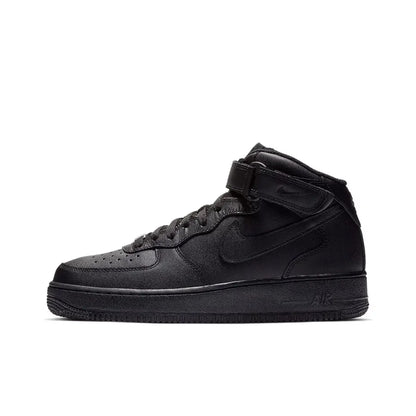 Unisex tenisky Nike Air Force 1 Mid – podpora kotníku, klasické odpružené pohodlí a odolnost pro celodenní nošení DQ7666-001