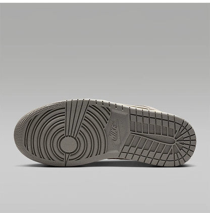 Ténis de basquetebol Nike JORDAN genuínos para homem, de cano baixo, com atacadores, resistentes ao desgaste e com amortecimento de impacto IB7011-001