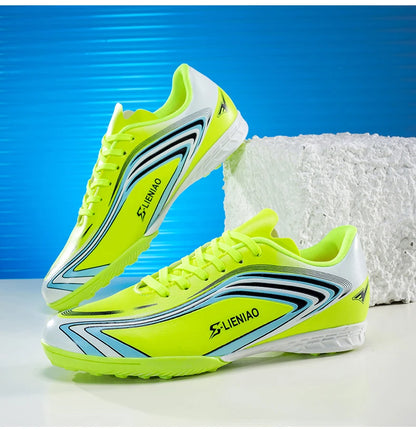 Nouvelles chaussures de football pour hommes, crampons de terrain antidérapants, chaussures de football pour l'entraînement, baskets de haute qualité, futsal, intérieur, vente chaude, extérieur