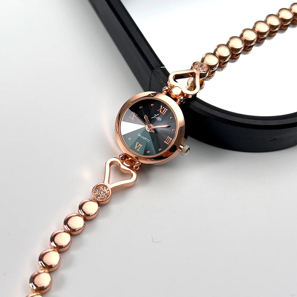 UTHAI CQ398 Fashionable Women watch exquisite heart bracelet waterproof quartz watch light luxury clock gift，watches for woman