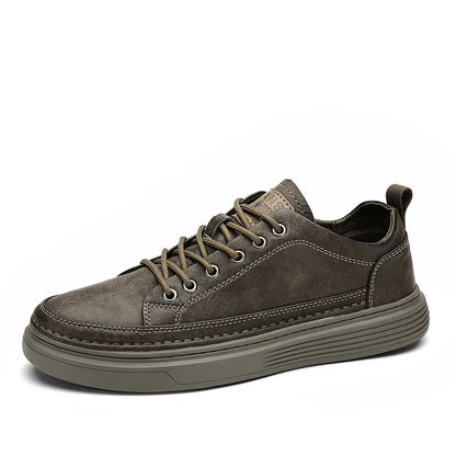 Sneakers classiche da uomo con plateau, scarpe casual slip-on da uomo, sneakers in pelle, nuove scarpe basse comode, mocassini da uomo per la primavera