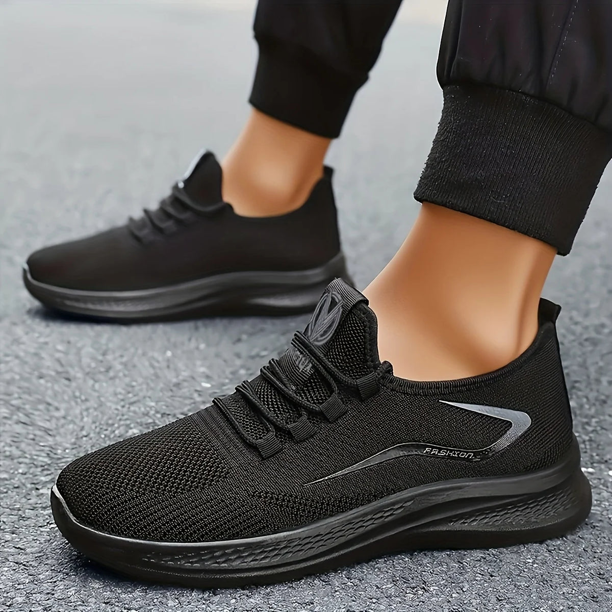 Baskets légères et respirantes en tricot pour hommes, chaussures d'entraînement antidérapantes pour la course à pied, basket-ball, chaussures de sport noires et blanches, semelle en PU