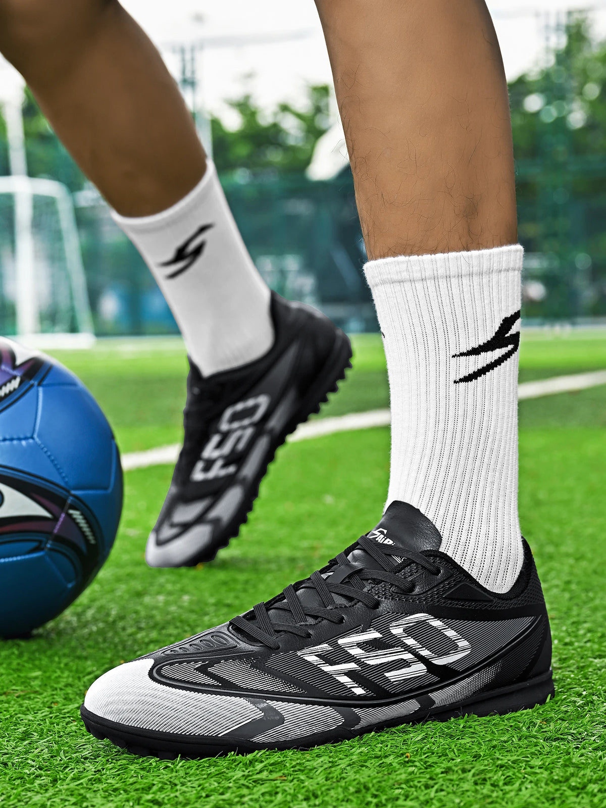 Chaussures de football basses populaires, crampons cassés, modèles unisexes TF et FG, 2 couleurs au choix, respirantes et antidérapantes