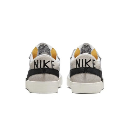 Nike Blazer sneakers i klassisk retro-design – holdbar komfort til afslappet hverdagsbrug DQ1470-101