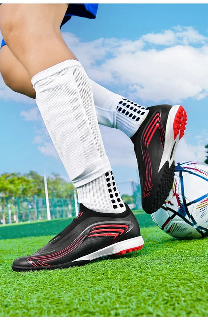 Nouvelles chaussures de football pour hommes TF/FG, modèle professionnel unisexe, très populaires, chaussures de futsal ultra-légères, chaussures de football de haute qualité, chaussures de sport pour femmes.