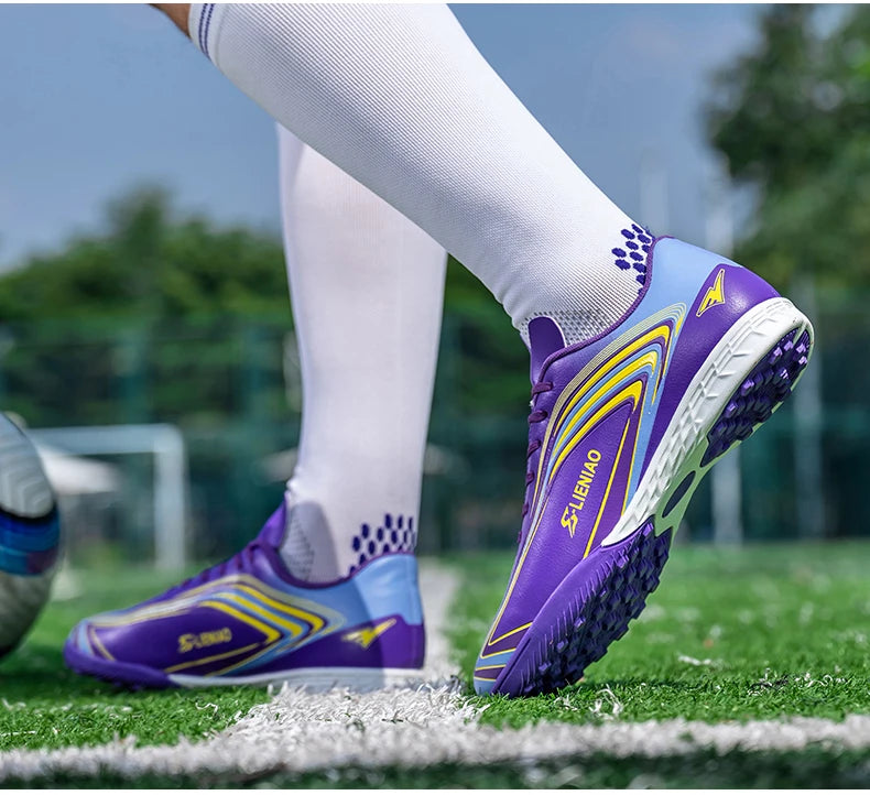 Nouvelles chaussures de football pour hommes, crampons de terrain antidérapants, chaussures de football pour l'entraînement, baskets de haute qualité, futsal, intérieur, vente chaude, extérieur