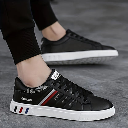 Une paire de baskets blanches, parfaites pour le skateboard, les sports décontractés et le quotidien. Léger avec une semelle souple, adapté pour
