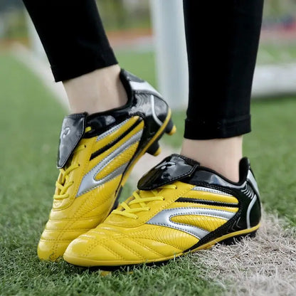 Hommes Football bottes de Football athlétique enfants chaussures de Football nouveau cuir haut mâle crampons formation Football baskets Sport