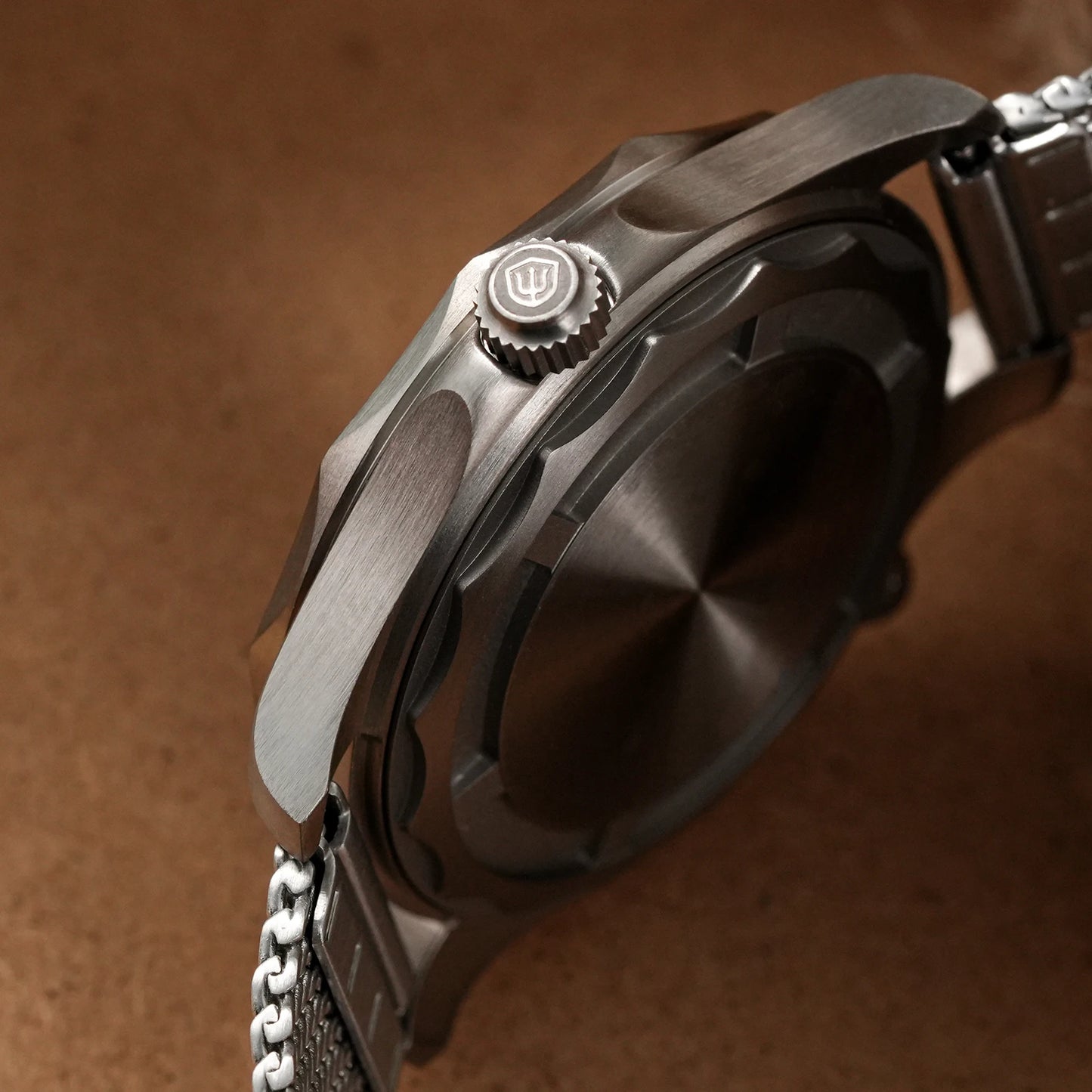 Watchdives WD007Q Diver Watch VH31 Sweep Second Quartz Movement Luminous Domed Sapphire Crystal Watches 42mm Titanium Watches