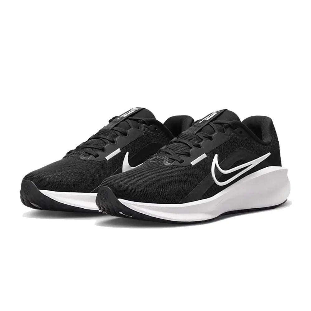 Nike DOWNSHIFTER 13 Comfort Fabric Prodyšné nízké ležérní městské běžecké boty pro ženy, černé/bílé FD6476-001