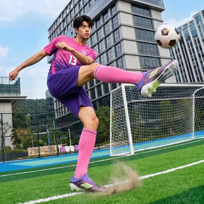 Chaussures de football pour hommes, crampons pour terrain synthétique, antidérapantes, résistantes à l'usure, respirantes, légères, pour entraînement sur gazon artificiel en extérieur.