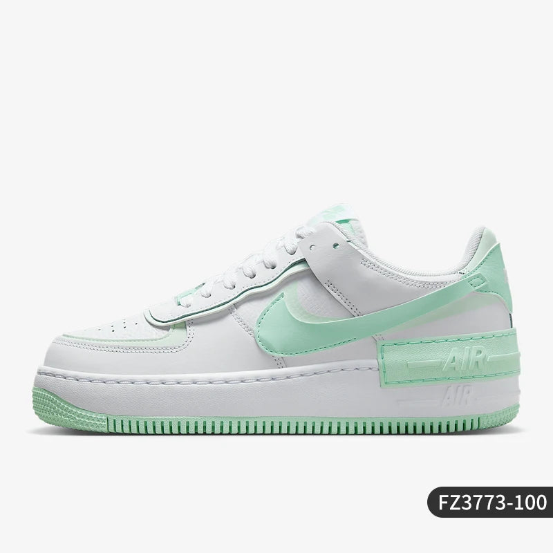 Nike eredeti AIR FORCE 1 női, vastag talpú, alacsony szárú klasszikus cipő FZ3773-100